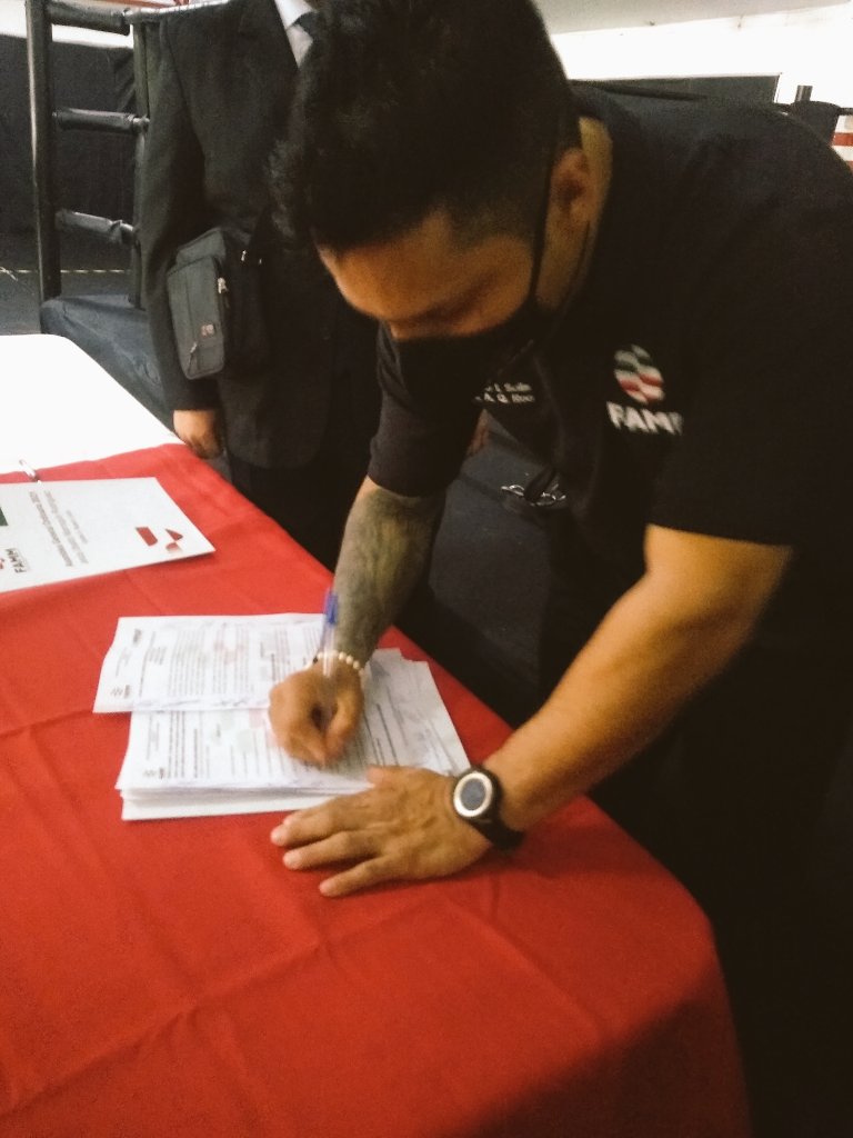 asoc_mmaqroo's tweet photo. Como cada año Q. Roo presente en la Asamblea General Nacional de MMA, en el cuál seguimos con el paso firme de que en el estado las artes marciales mixtas sigan siendo un deporte totalmente federado, Felicidades al nuevo presidente de la @FAMMEJL El prof. Ubaldo Marroquín. https://t.co/EHLSLKCcUW