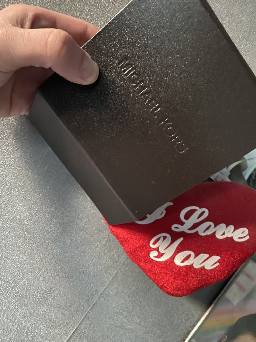 MiniBrahimovic's tweet image. Elle est là 🙈❤️