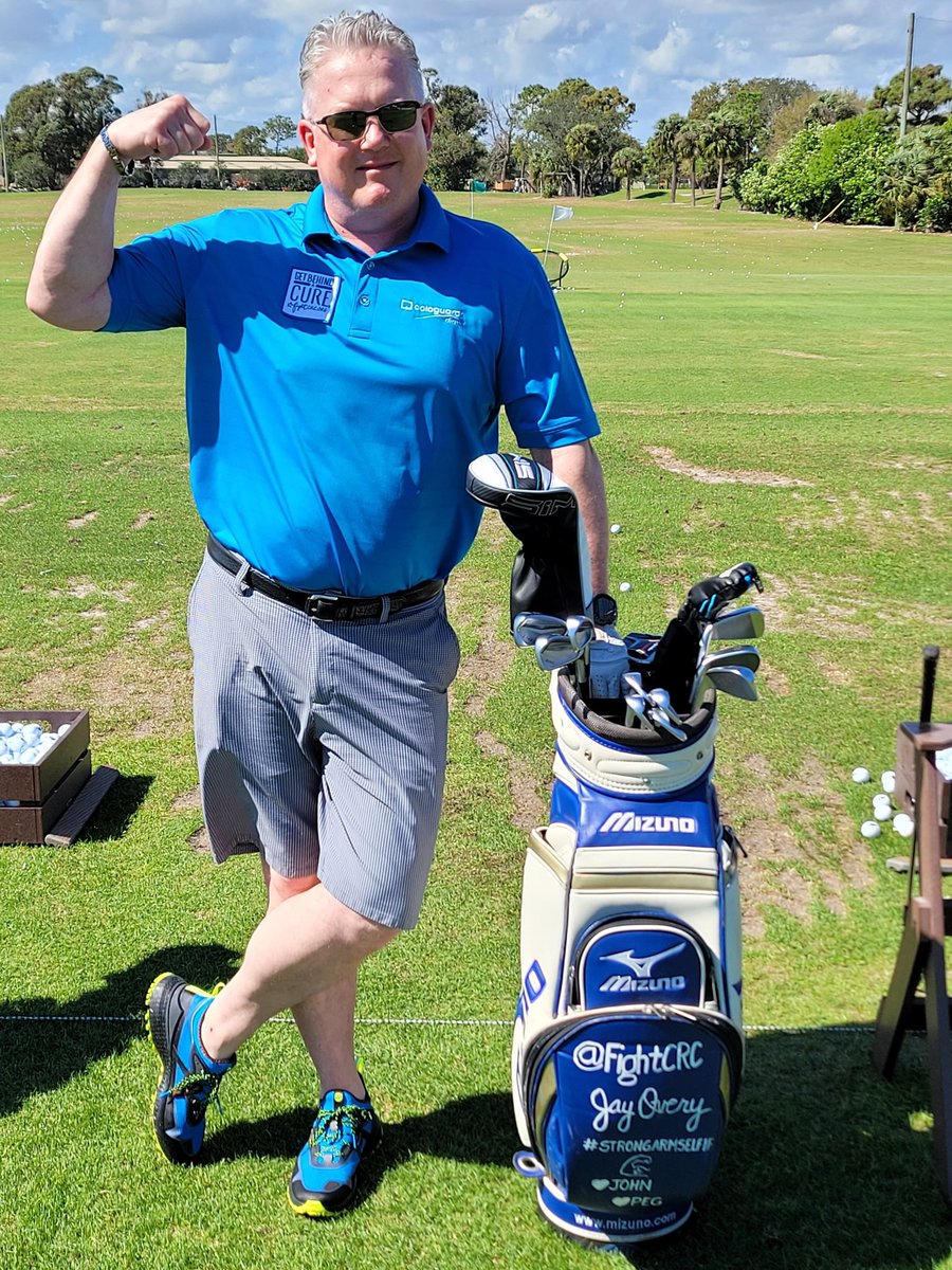 Dress in Blue day! Let's go Tom Lehman! #strongarmselfie💪⛳💙 #dressinblue @FightCRC @CologuardGolf @Cologuard @ChampionsTour @KevinConroyCEO