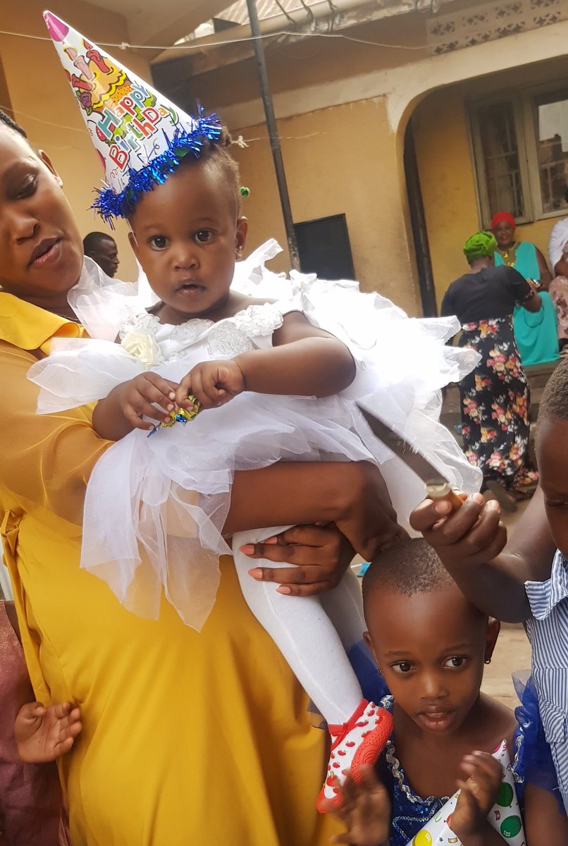 IvyAnfield's tweet image. My #ElitesWeekend has been the best weekend today, celebrating ma baby sister's birthday wow🎉🎂🥳 God bless ma Elite family 🙏🙏
Baby Elite                             Elite