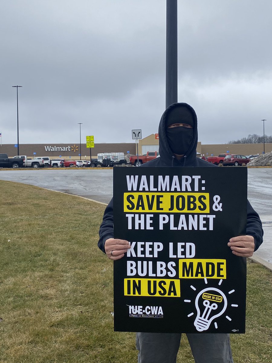 Thanks <a href="/steelworkers/">United Steelworkers Union</a> Local 1523 President Jim McClung &amp; <a href="/OHDems/">Ohio Dems</a> Kurt Jackson for talking to shoppers <a href="/Walmart/">Walmart</a> about good, #Union <a href="/IUE_CWAUnion/">IUE-CWA</a> jobs making light bulbs in #Bucyrus #Ohio being sent to China.  John Carlariello from #Steelworkers Local 1538 also showing #Solidarity