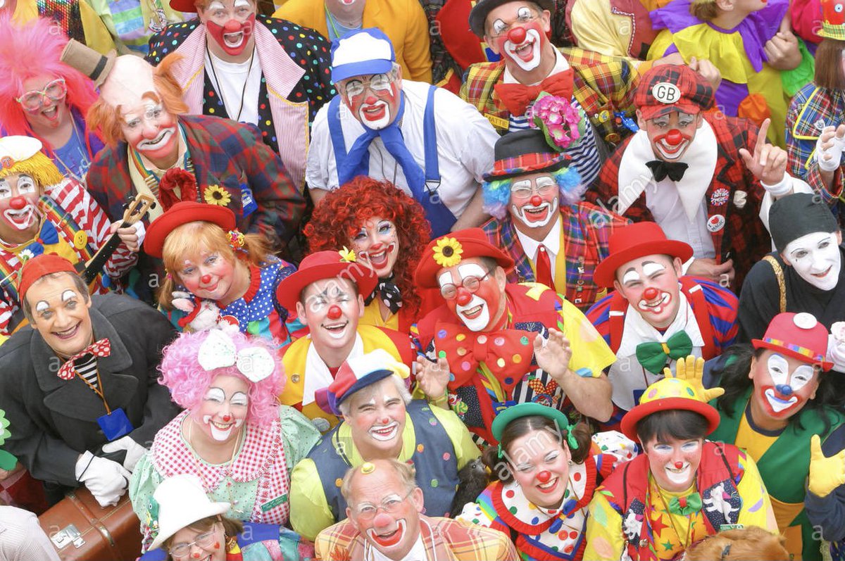 A great shot of all those “protestors” in grafton street today.