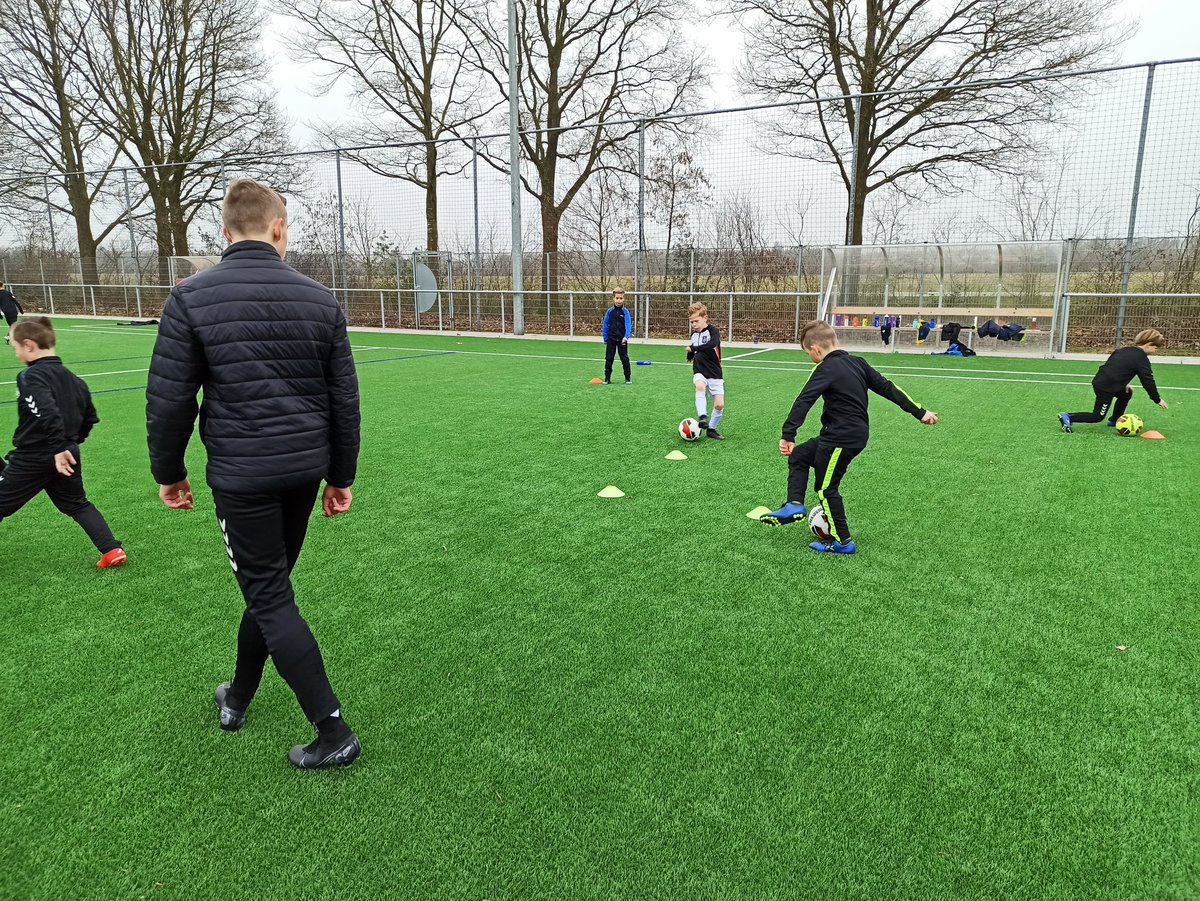 Vandaag speelronde #1 bij <a href="/WolvegaFC/">FC Wolvega</a>  +-250 jeugdspelers weer in beweging en vooral veel plezier maken!