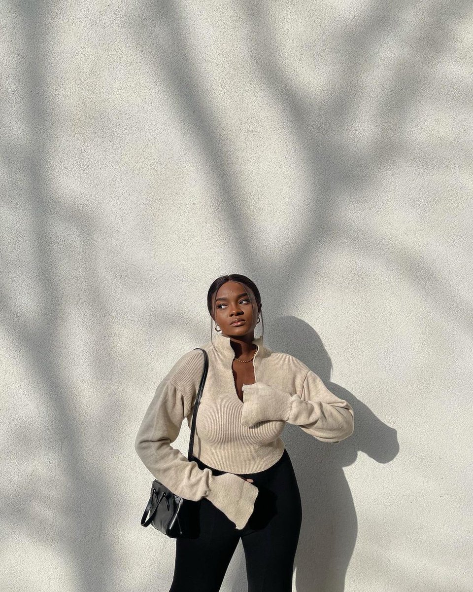 isawitfirst's tweet photo. 🚨RETWEET TO WIN🚨

*That* Stone Collared Crop Knit Jumper👀 👏 

Ends midnight tonight. Winner must be following @isawitfirst. Winner contacted by DM and will be given a £50 voucher to spend on site.

📷 summerjadestyle , tenij_ , nicolemckenziee_ https://t.co/ALiXVzjeu2