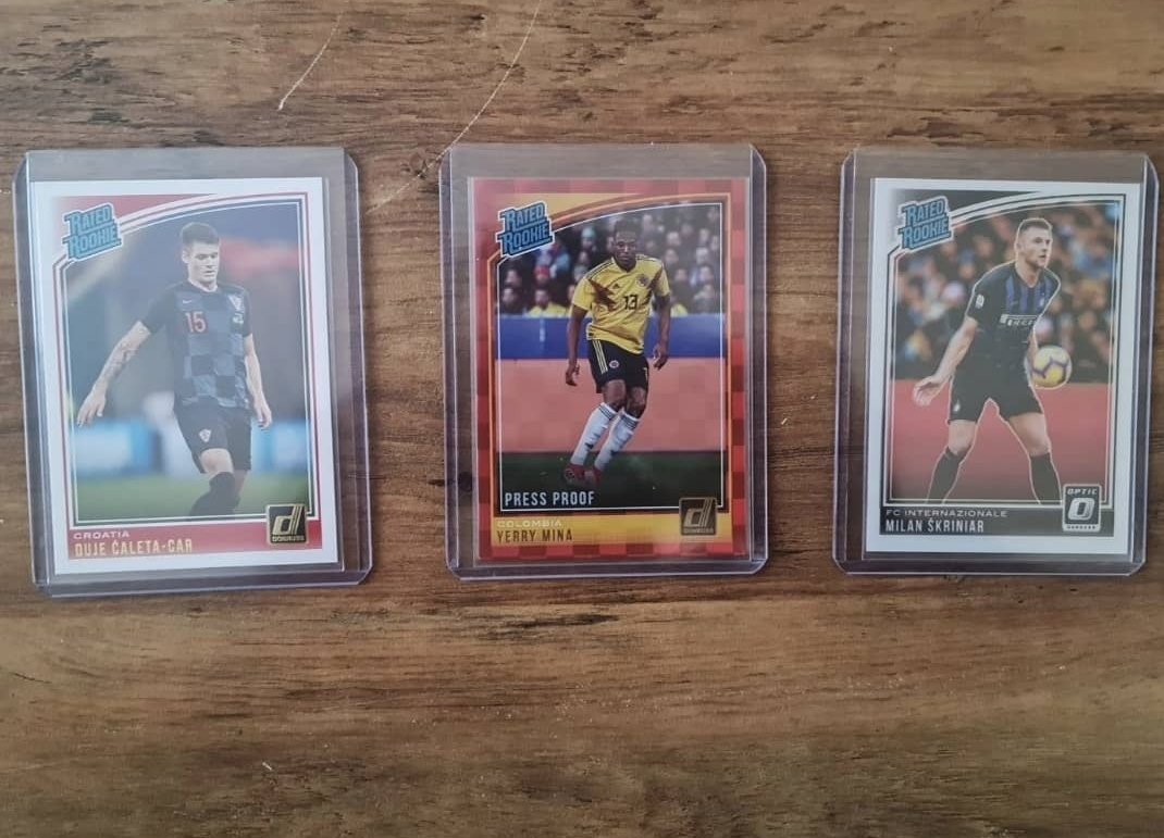 KScardsales's tweet photo. £12 // DONRUSS 2018-2019, RATED ROOKIE BUNDLE. INCLUDING; Yerry Mina, Milan Škriniar and Duje Ćaleta-Car.
All pack fresh straight into a toploader.
#thehobby #soccer #football #cardforsale #cardscollection #cards #collection #investing #traddingcards #panini #donruss https://t.co/uE4VAIQFOm