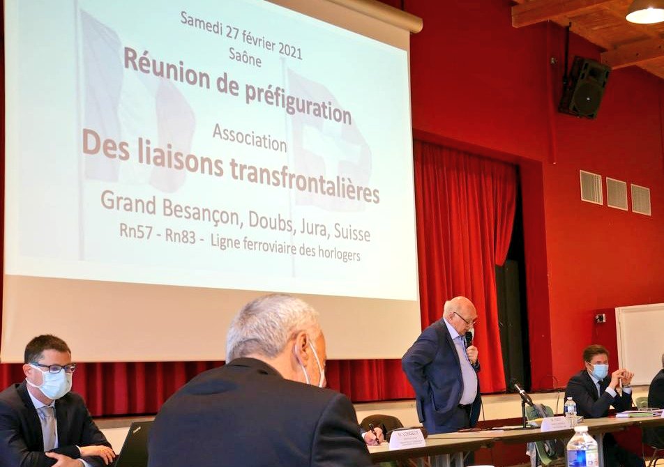 CroizierLaurent's tweet photo. Réunion de préfiguration de l'association des liaisons transfrontalières #GrandBesancon #Doubs #Suisse #RN57 #RN83 où je représentais le député 🇪🇺 @GrudlerCh. Des échanges ambitieux pour consolider les liens naturels culturels, économiques et universitaires avec la #Suisse. https://t.co/tzEJaJ2zF3