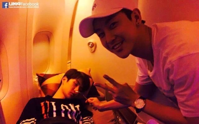 CHINESE_gallery's tweet photo. 자는 이보 https://t.co/gUVhdRdgke