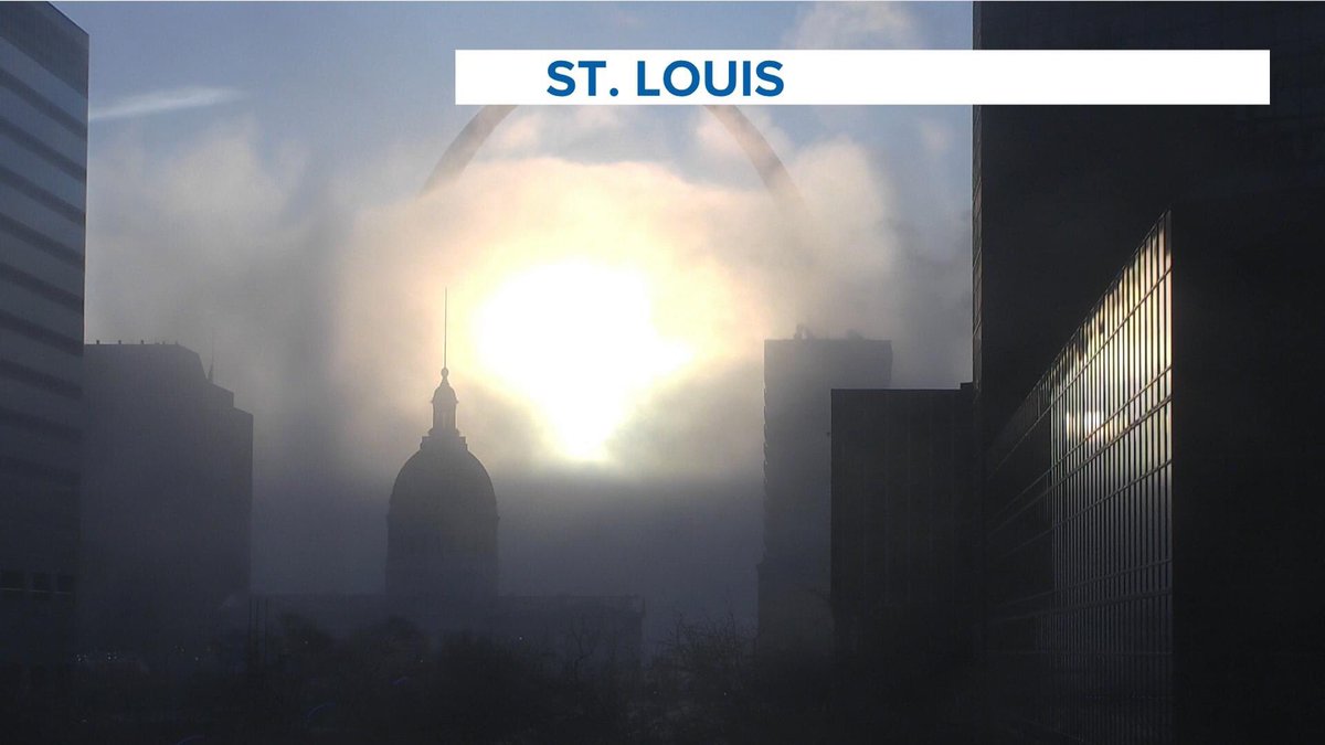 tvalwx's tweet image. What a sunrise! #STLWeather