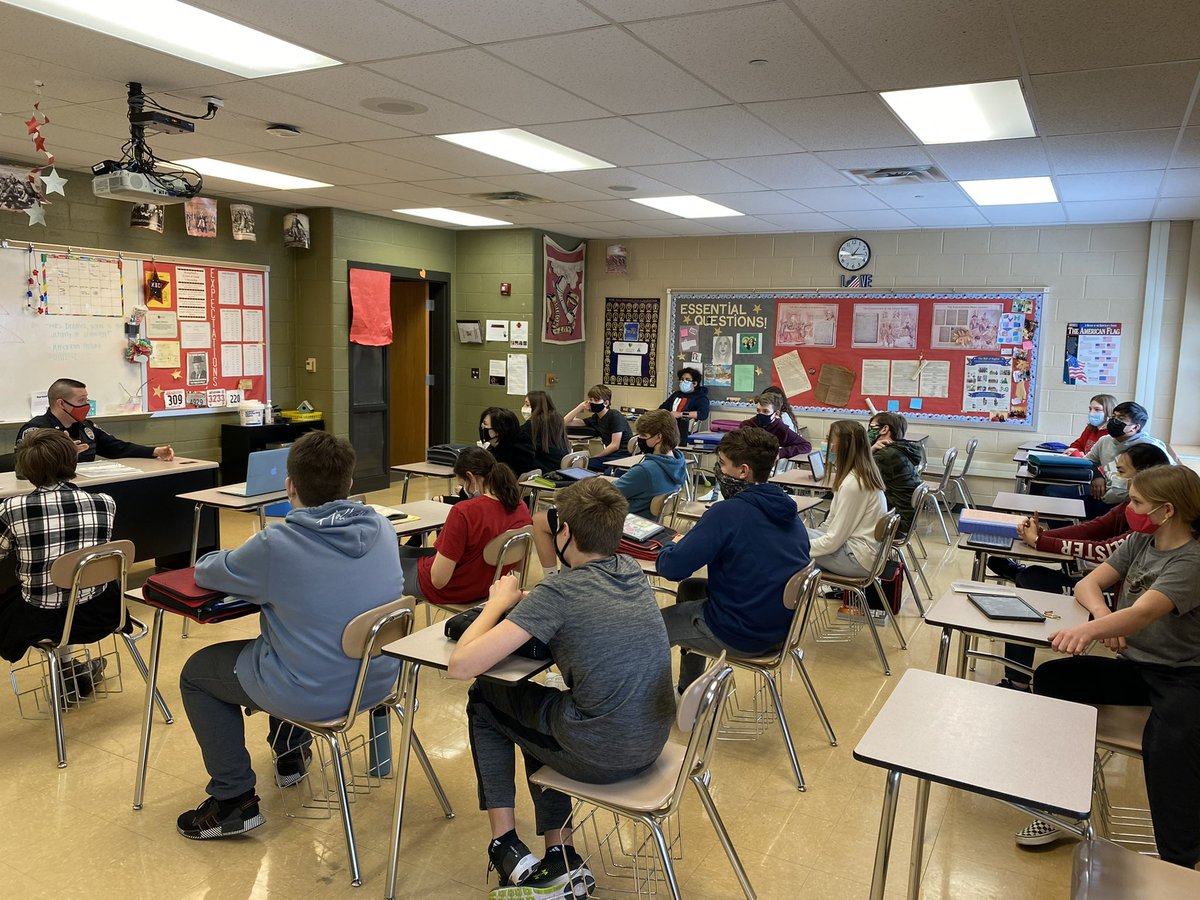 Officer Marks visits Mrs. Deamer’s 8th grade American History classes at CMS to talk about the Bill of rights, students freedom in school, what it’s like to be an officer. Thank you for your time Officer Marks!!! <a href="/hempfield/">Hempfield SD</a>