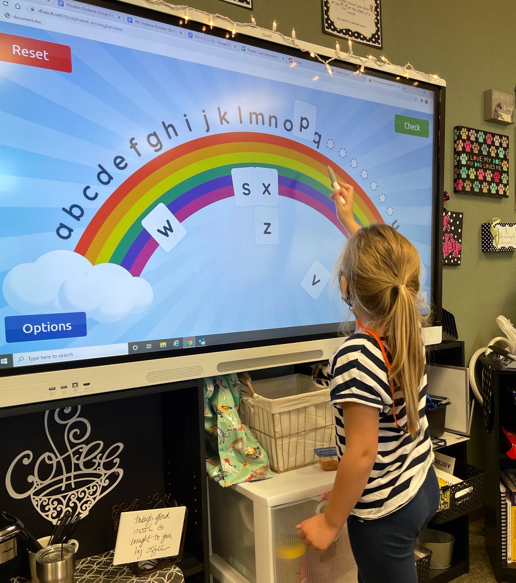 This smart young lady ❤️practicing letter recognition using Region 4’s online Alphabet Arc...can now complete it in less than 2mins! #jrerocks #katydyslexia #katyintervent #region4