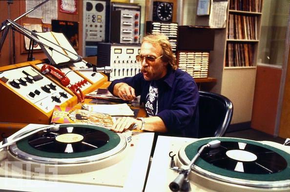 Happy Birthday Dr. Johnny Fever
Howard Hesseman is 81 today 