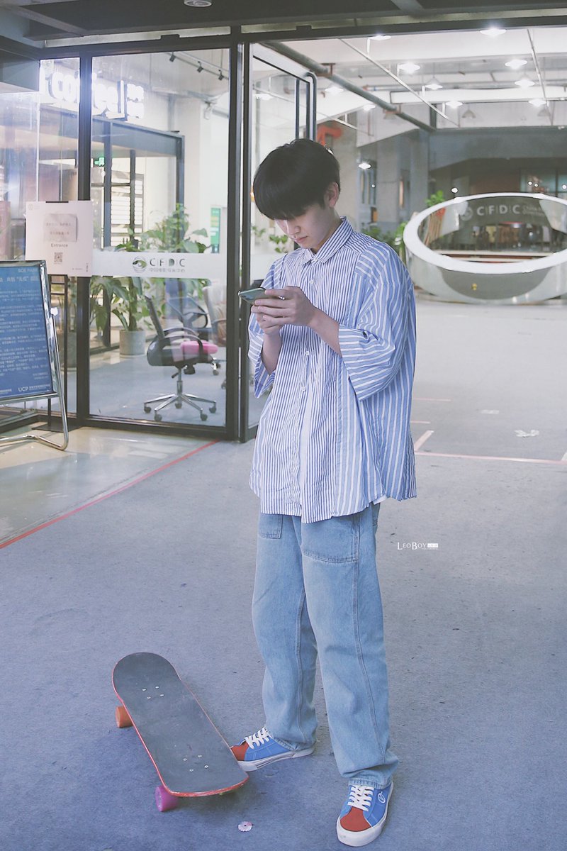 CHINESE_gallery's tweet photo. 구오청 보드 https://t.co/eVWvQRUZaQ