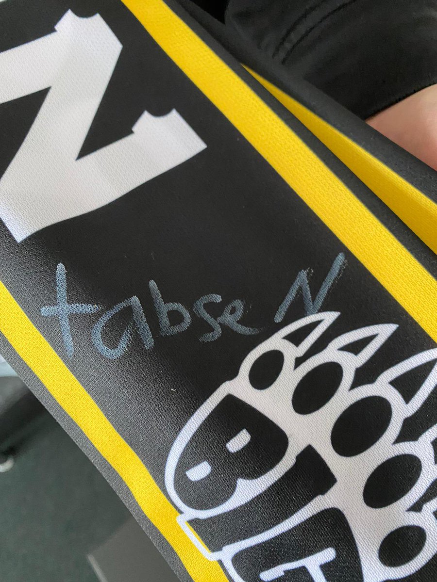 tabseN tweet media