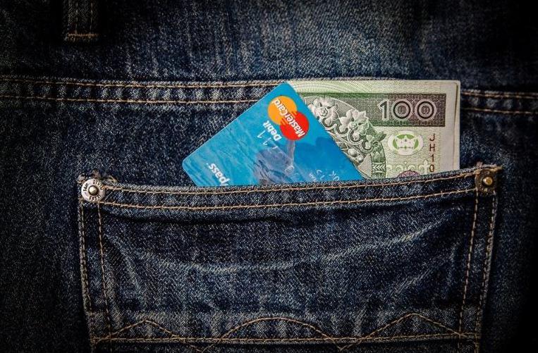 net_money7's tweet photo. 【貴方は上手く活用していますか？】

ポイントサイト経由で楽天やYahooなどのショッピングサイトでお買物をするとTポイントや楽天ポイントの合わせてダブルで貰えるのをご存知ですか？

何度でも繰り返し利用することができますので、利用されていない方は今すぐチェックを↓
https://t.co/pzH4jb3vw2 https://t.co/ltJYGcj3mv
