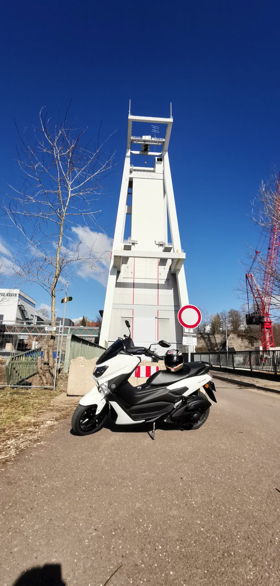 Mein neuer #yamaha #nmax vor einer meiner Lieblingsmotiven im #saarland der #förderturm der #grube #göttelborn
Kalt aber ein Traumwetter für die erste Fahrt.