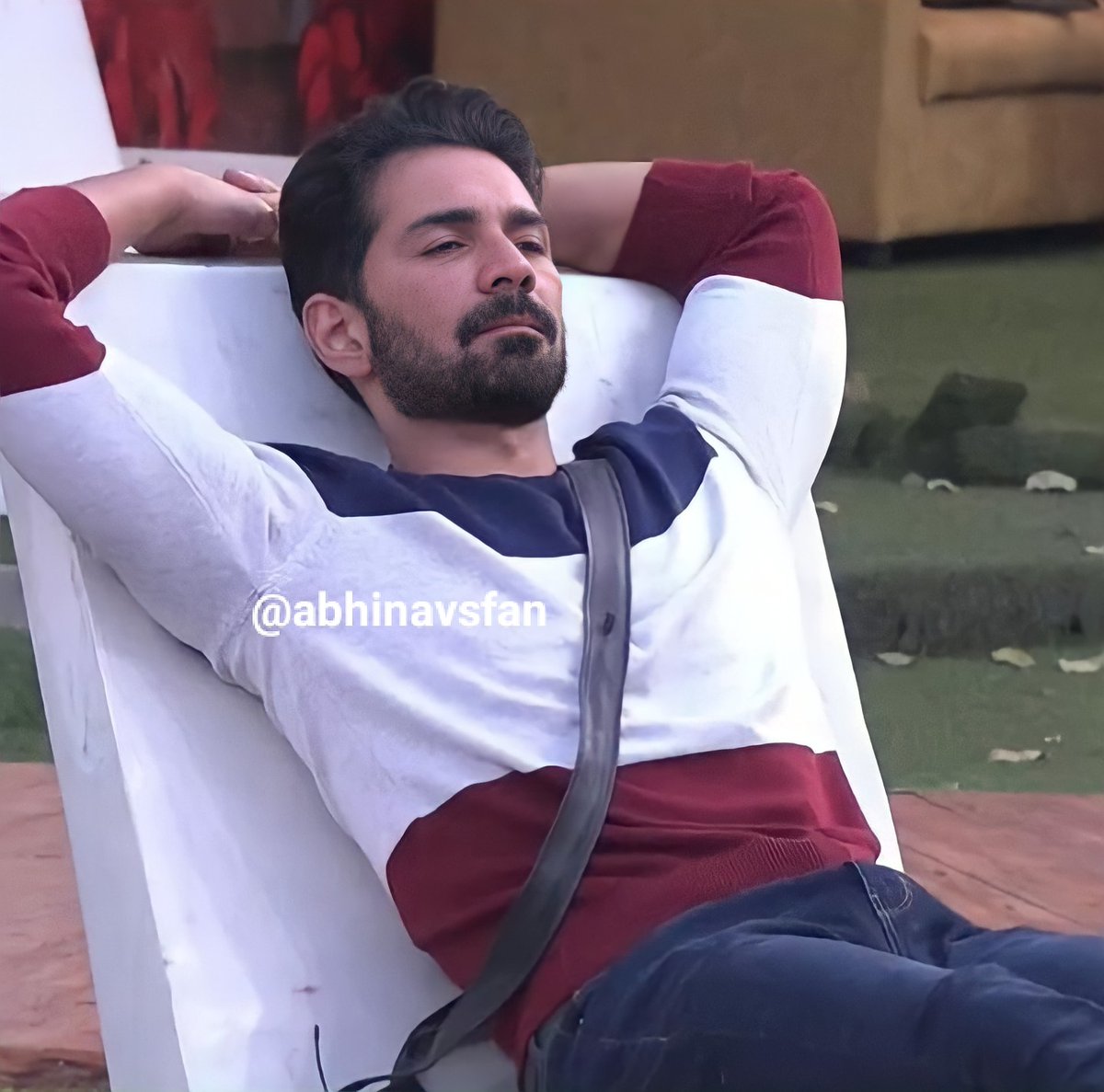 fleatweettt's tweet photo. Bhagoda again copied🤦‍♀️ pehle #RubinaDilaik ki 
This time #AbhinavShukla ki copy ki isne 😂😂

Bhagoda is obsessed with #RubiNav https://t.co/2QcGRhuPB3