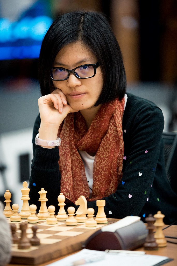 шахматистка чемпионка. 12 чемпионка мира по шахматам александра костенюк. александра костенюк шахматы. цзюй вэньцзюнь шахматистка. чемпионка мира по шахматам китаянка вэньцзюнь.