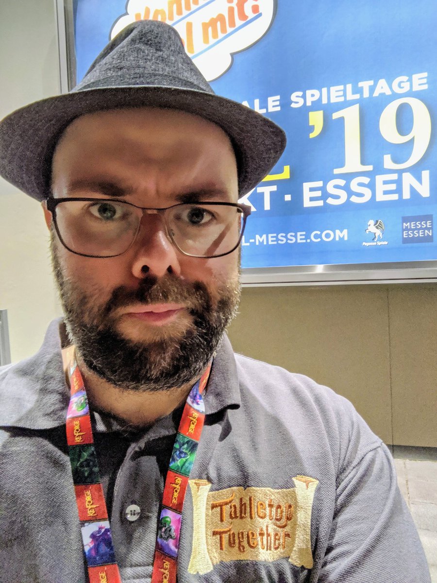 Post an image of yourself as a confused time traveler trying their best to fit in without downloading new pics. pic.x.com/EQisyT8gSm