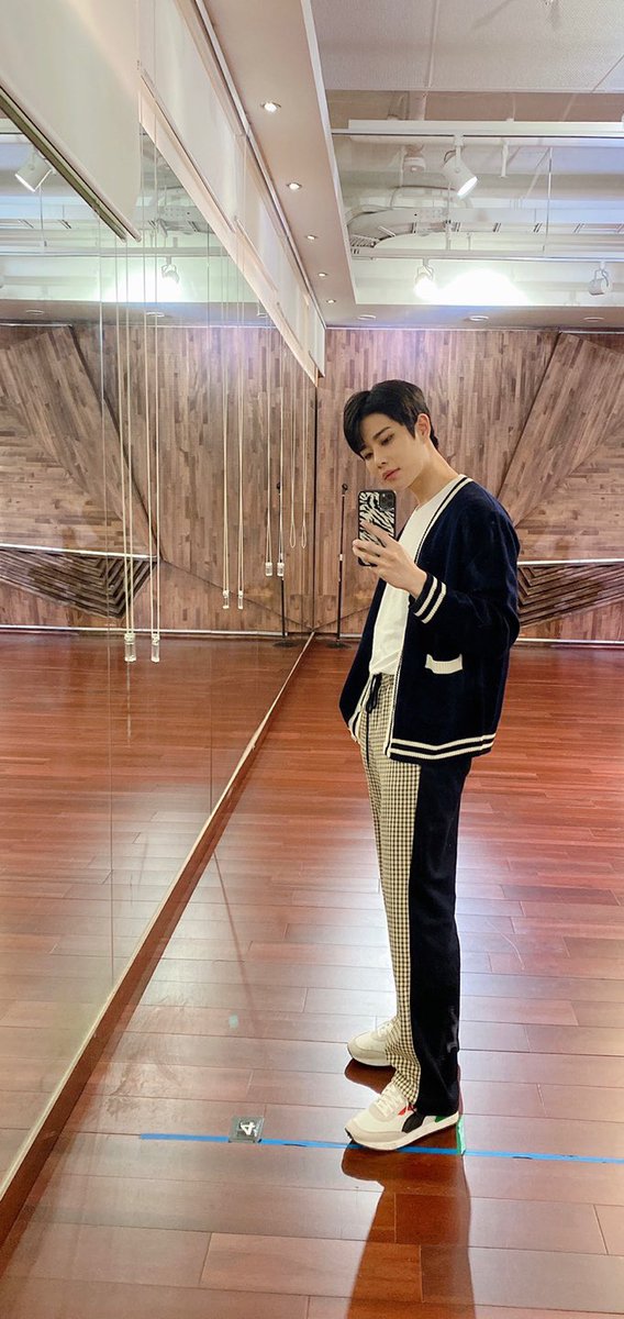 offclASTRO_6's tweet photo. [TRANS] 210227 @offclASTRO Twitter Update - MJ :
I had an enjoyable day after a long time💕
Writer MJ
#LetsMeetSoon #IMissYou

#ASTRO #아스트로 #엠제이 #MJ #아로하 #AROHA https://t.co/jsI6Sd1aCU