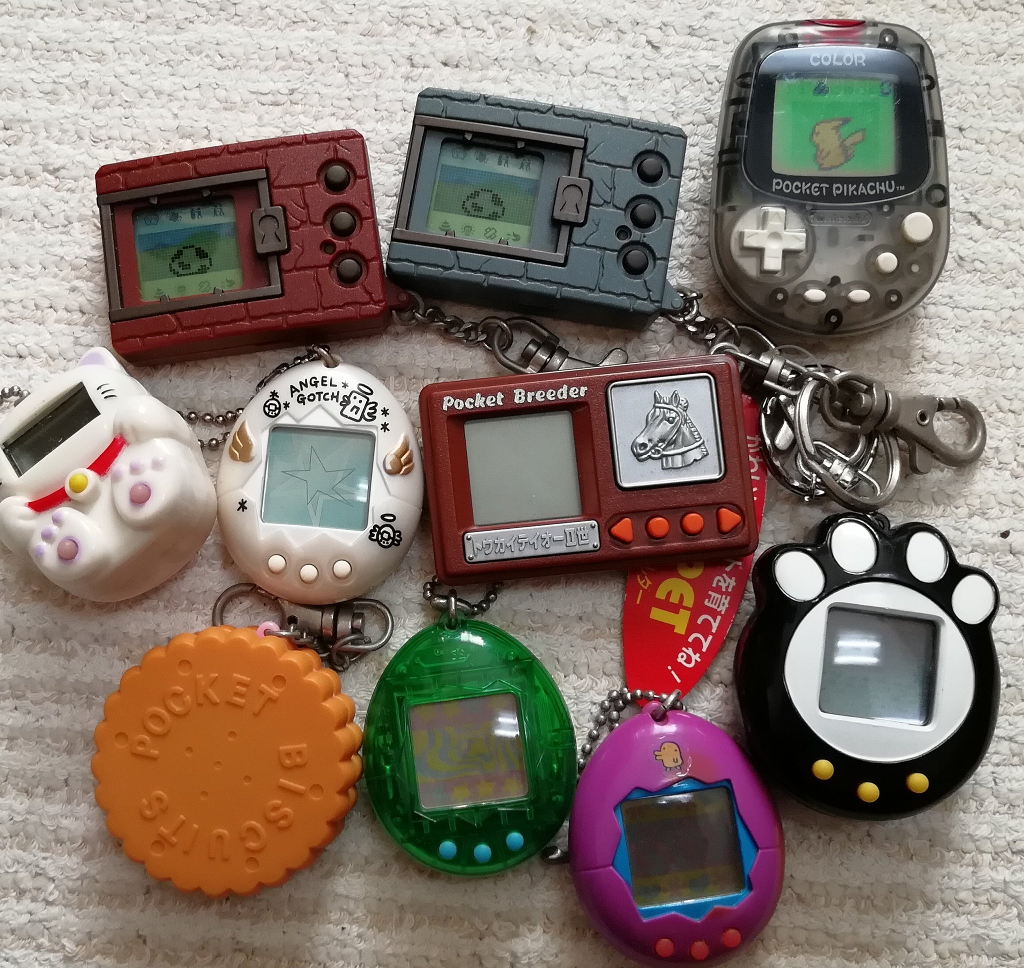 Geebee ポケットピカチュウのカラー液晶は今でも感動 W ポケットモンスター ピカチュウ T Co Hg2bvymb4j Twitter