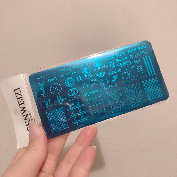 O Xrhsths とらのあきちゃん Sto Twitter Wishで買ってみました Ski Llおかしない Ww ネイル ネイルスタンプ ハイブランド ブランドネイル