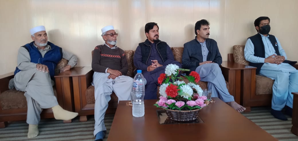 QWP_PK's tweet photo. مردان پی کے 53 میں پی ٹی آئی کو زبردست سیاسی دھچکا، ضلعی یوتھ چئیرمین قومی وطن پارٹی مردان زین خان اعوان کی کاوشوں سے پی ٹی آئی بانی رکن قومی وطن پارٹی میں شامل

#QWP https://t.co/q4wTonmxFI