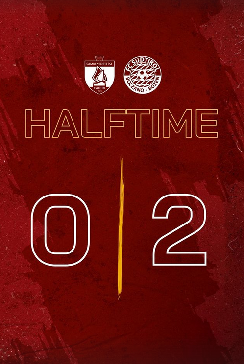 fclubsuedtirol's tweet photo. ⚽️HALF TIME
La prima frazione si conclude sul risultato di 0-2 per noi: decisiva la doppietta di testa di Manuel "Fisch" Fischnaller.🥳
FORZA RAGAZZI⚪️🔴
#FCS #FCSüdtirol #PassioneBiancorossa #Whitereds #SerieC #passion #SAMSUD https://t.co/l4RfKxKdE4