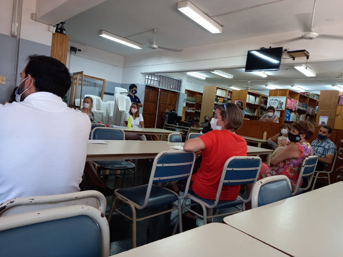 DiSeM <a href="/CGEMisiones/">CGE Misiones</a>=profesionalismo, territorio, acompañamiento, equipo! Supervisora RI con colegas de Secundaria Innovación, Normal 10 y Bop 8! #Secundaria <a href="/BarbaroLorena/">Analia Lorena Barbaro</a> <a href="/DorisGo33466942/">Doris Gomez</a> <a href="/grillo141/">Ruben Dario</a> <a href="/jalbertogalarza/">Juan Alberto Galarza</a> <a href="/cjdechat/">Christian Dechat</a> <a href="/misioneseduca/">Educación Misiones</a> <a href="/laurapenacca/">Laura Penacca</a> <a href="/educ_sigloXXI/">UNESCO</a> <a href="/FlaviaPao/">Flavia Rodriguez</a>