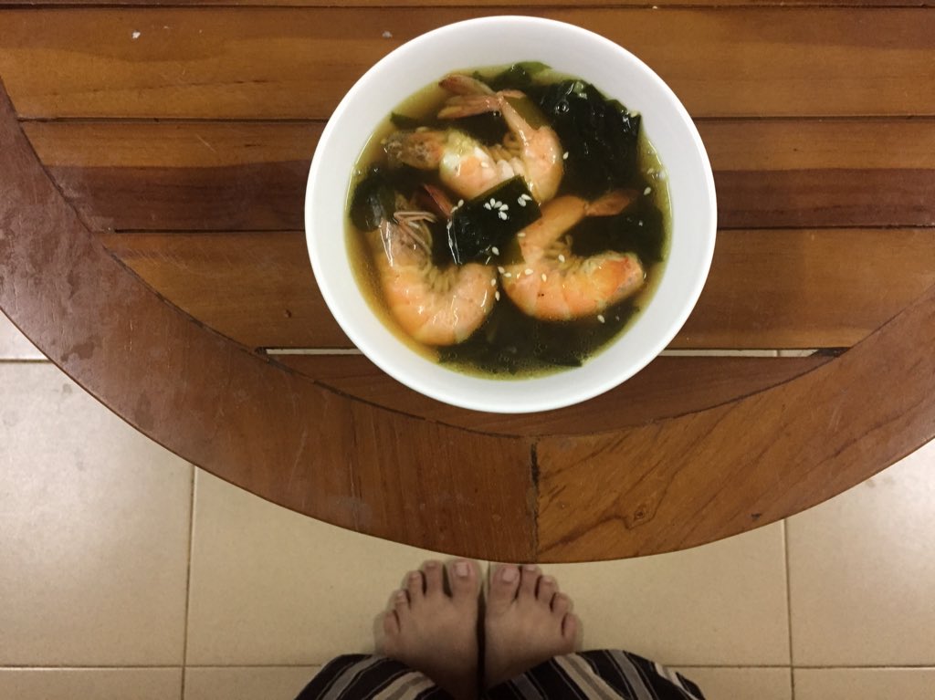 heyybuun's tweet photo. Bsc it's Yoo Hweseung's birthday, the #homecookfairy, I made seaweed soup to celebrate his birthday on behalf of #nfiacookfairy
#λ°μ€ν_λ΄μμμ_νμΉμ΄μ_λ§λλ°μ΄
#HAPPY_HWESEUNG_DAY https://t.co/Z1ffw0grw0