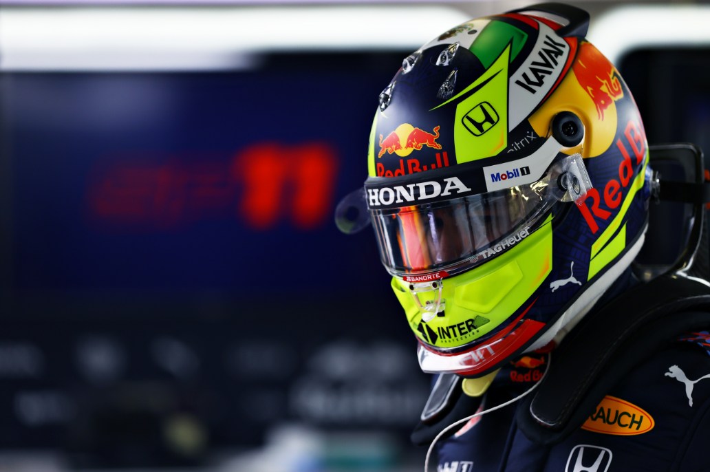 #F1 | Sergio Pérez: "Sin duda, llego a Red Bull con la ilusión de quedarme muchos años y ganar campeonatos"
https://t.co/wAYfz4RBaC https://t.co/gqQNCAfxBY