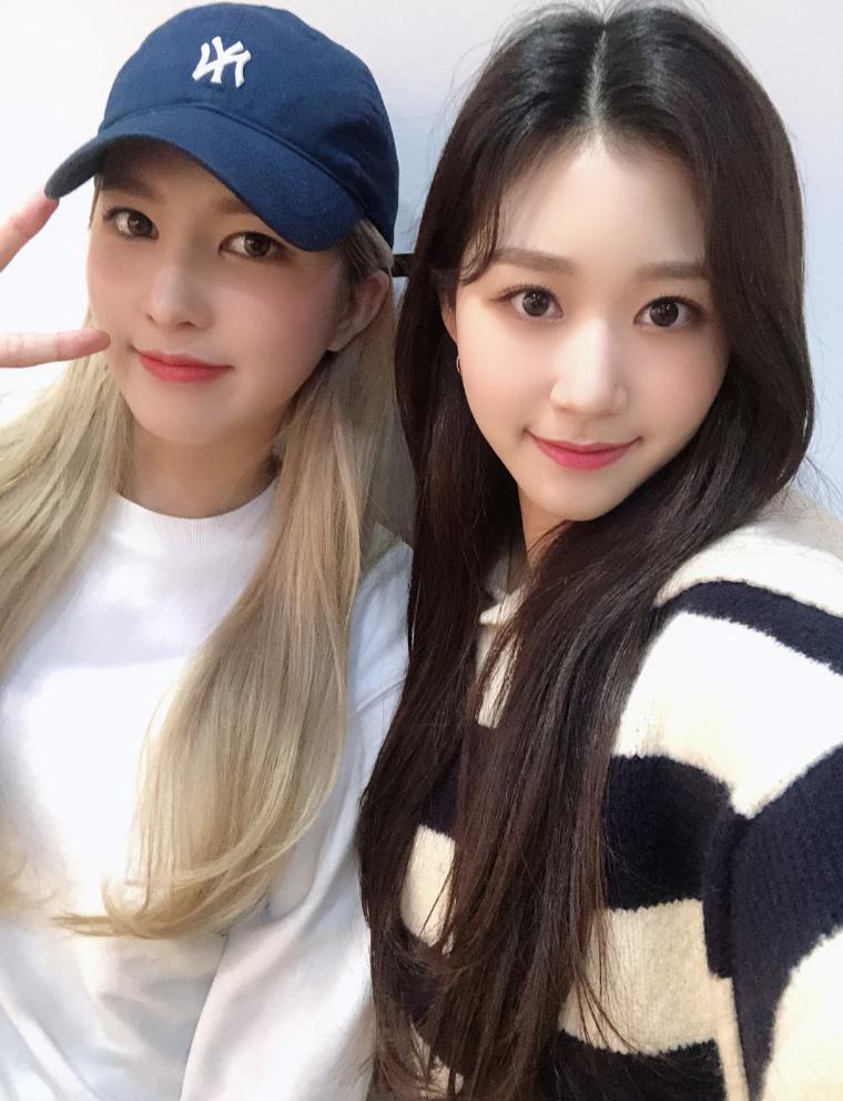 BlingBr's tweet photo. 💎 27.02 – Atualização da Juhyun

"Nossa mais jovem Yubinah
Feliz aniversário de 20 anos🎉🍰💞
Vamos enchê-lo de mais fotos no próximo ano, até fotos engraçadas!
Faça bem no futuro 💘
Hoje é o aniversário de Yubin🙆🏻‍♀️
Parabéns Gel, Gel Love Ham😆💕" https://t.co/uqKKEd7zlC