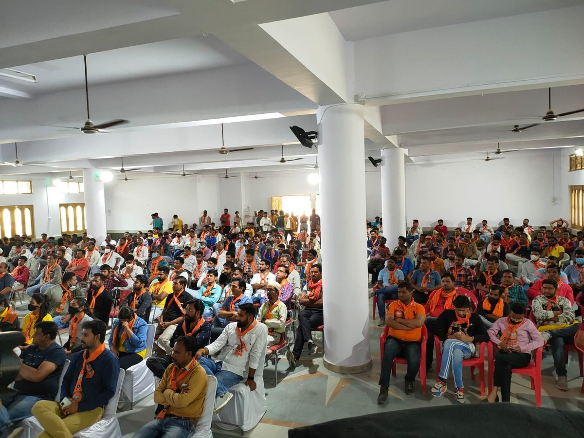 jagdishbjym's tweet photo. आजाद युवा सम्मेलन............!!
#राजसमंद विधानसभा उपचुनाव की तैयारियों हेतु आज भाजपा युवा मोर्चा द्वारा आयोजित आजाद युवा सम्मेलन का आयोजन किया गया। 
#Rajsamand #Myrajsamand @BJYMinRaj @DrSatishPoonia @VasudevDevnani @madandilawar @DamodarAgarwalB @gssjodhpur @KailashBaytu https://t.co/iBSdL5F24Z