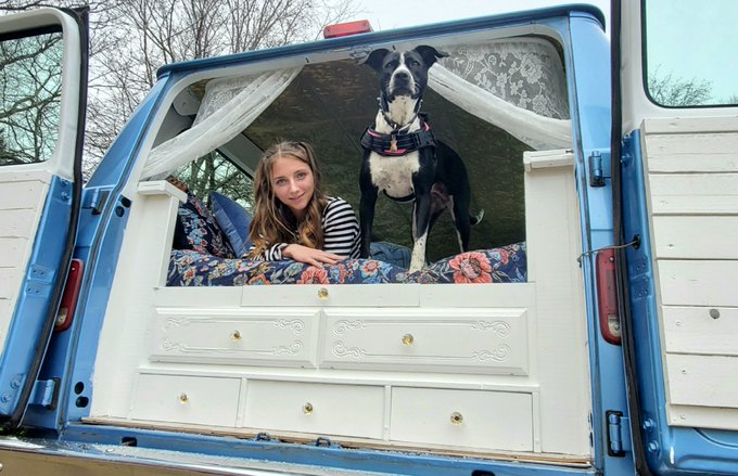 Goodmorning 💙 beluga is complete 😊 https://t.co/tv9sB954Q1<a href="/tag/flashback"class="tags"><span>#flashback</span></a>