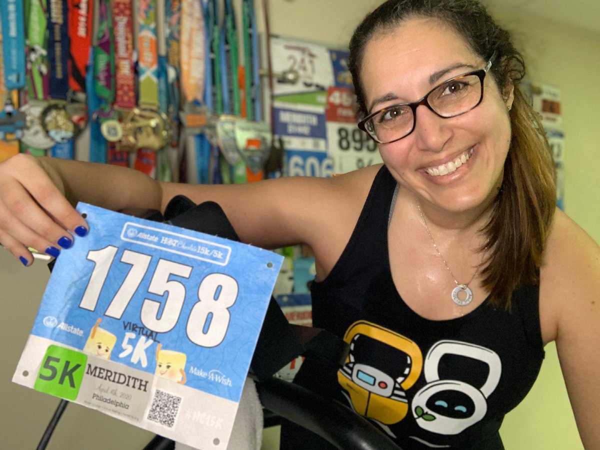 ScootADoot's tweet photo. Local running friends - are you doing the virtual Philly @HotChocolate15k event this year? If you haven’t registered yet, use code BRHC20 during your registration for an additional swag: a Hot Chocolate running hat. 🧢
#hcphillybr #run856 #callingallturtles #bibchat #bibravepro https://t.co/HtMorNSgVv