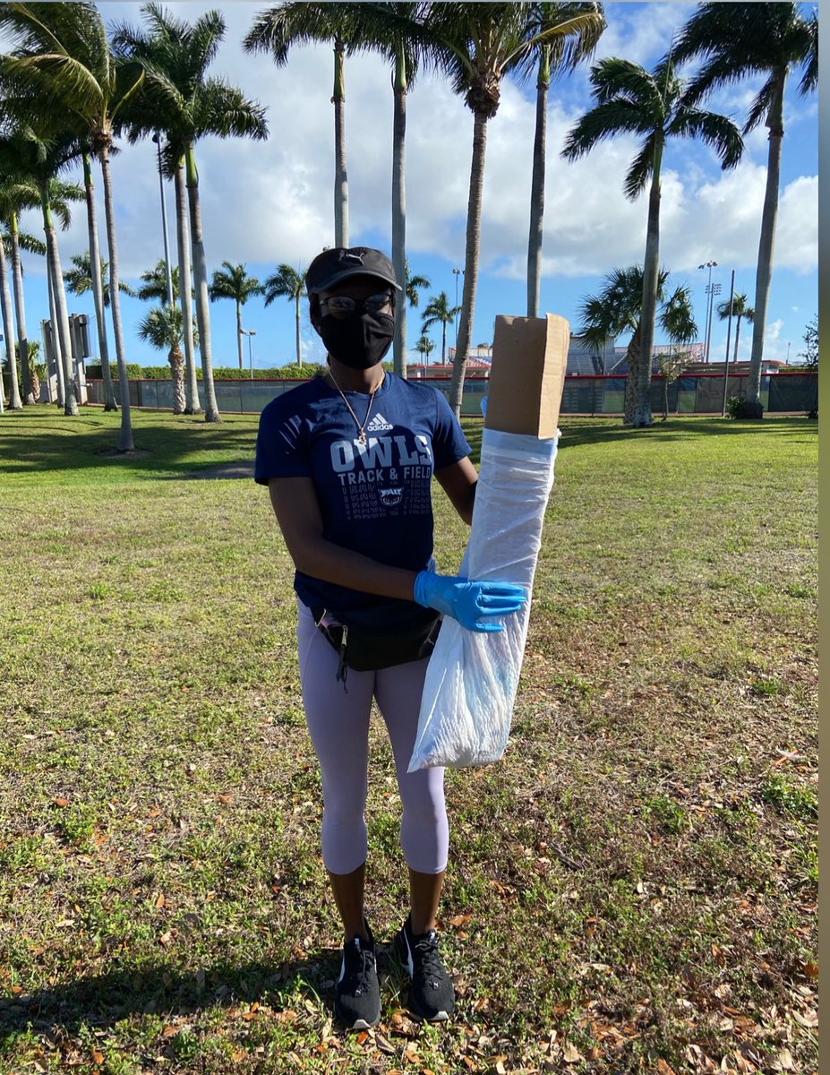 SASC_FAU's tweet photo. Great way to end February with our SAAC Campus Clean Up 🌴🦉🚮 😷🧤♻️🗑❤️💙Thank you to @FAUWGolf @FAUXCTF @FAUMTennis @FAUWTennis @FAUSpirit for making our 🦉home 🦉 a better place! #SAACCampusCleanUp #MakingOurNestCleaner #CommunityServiceInParadise #OwlOne https://t.co/CSS7WDalt3