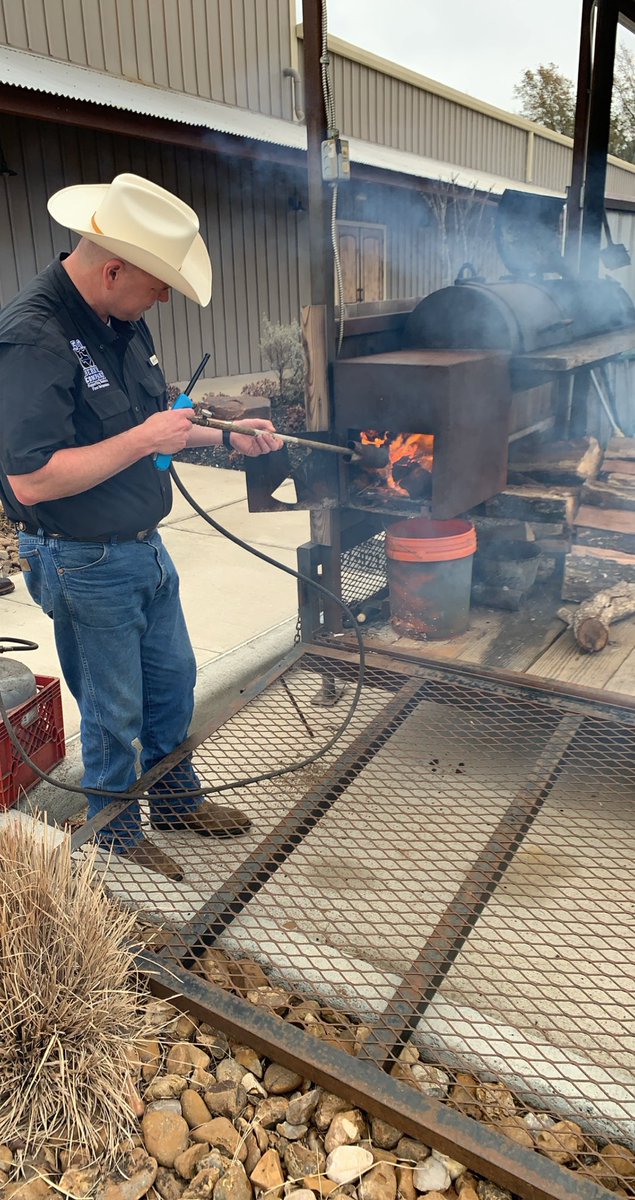 whiskeyriverrtx's tweet photo. Team 5.0 Jerky Company 🔥
.
#wrwest #saturdayday #bbq #cookoff #whiskeyriverwest #rodeo #parkinglotcookoff https://t.co/0u55eUxJBs