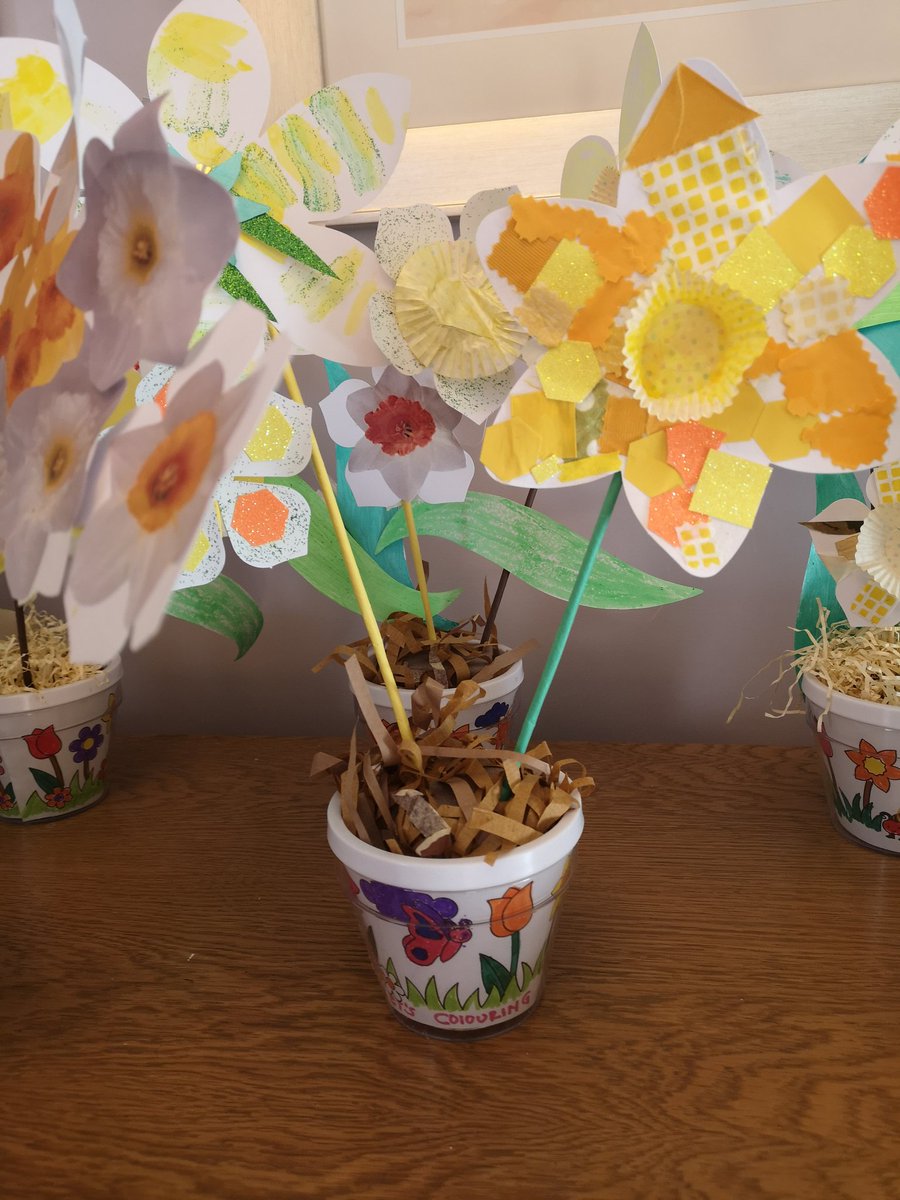 Allison19716's tweet photo. Spring is here @HC_One rose court in Radcliffe Manchester. 
Thank you to @creativemojo for our lovely art box. Great value for money. Whole home approach. We have loved bring involved. @NAPAlivinglife @KarenDavies9040 @Artsincarehomes @DementiaFriends @west_mojo @angiemc1963 https://t.co/JXh5DSRKwP