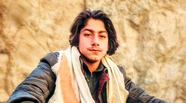 sardar_pashaei's tweet photo. آه! برادر بی گناه بلوچم! 
جان شیرینت را به چه جرمی ستاندند؟ 
فردا اگر جهان نیز به تضرع آید از قاتلان گذشت نخواهیم کرد..

#IRMassacresBalochs https://t.co/VCIbRppzod