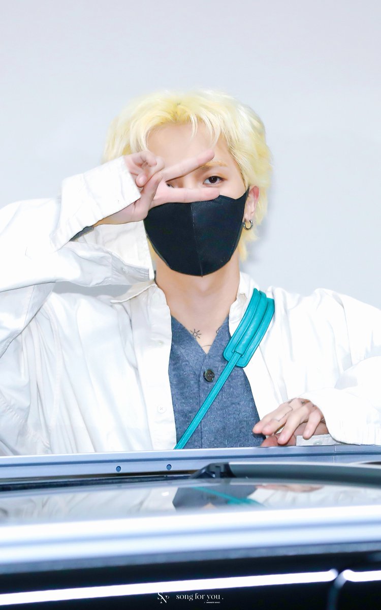 songforyoumino tweet picture