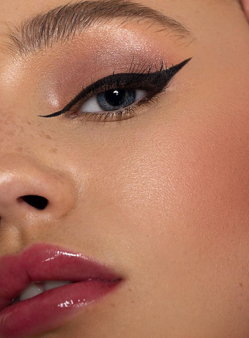 EyeCandyUK_'s tweet photo. Not always super glam lashes - our individual lashes create a beautiful swept look 🤩

#lashes #falseyelashes #eyecandy #lashesonfleek #lashesofinstagram https://t.co/1ez0hioi9A