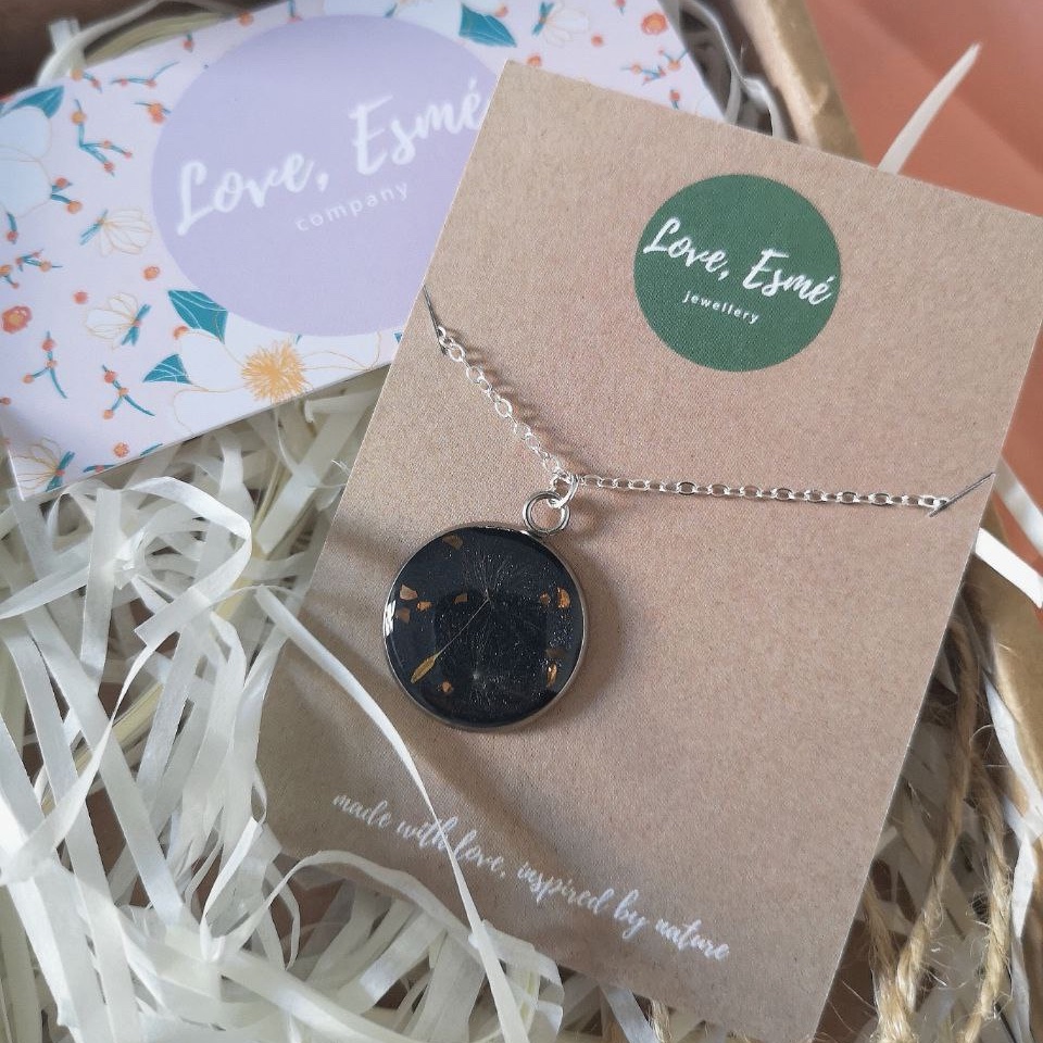 WeLoveToCreate's tweet image. A little self treat to myself from "Love, Esme". 

instagram.com/loveesmecompan…