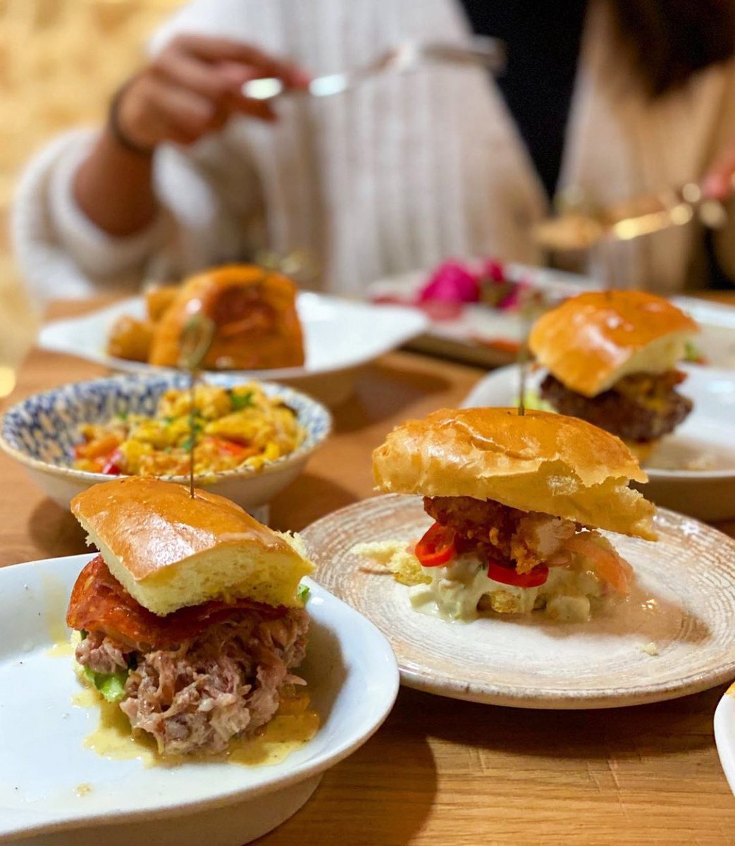 Enjoy Balkan sliders for the whole table, and much more, on our Unlimited small plates and Unlimited drinks #brunch, for just $39 per person. 🤩

Thank you @clam.eats for this amazing shot! 😍