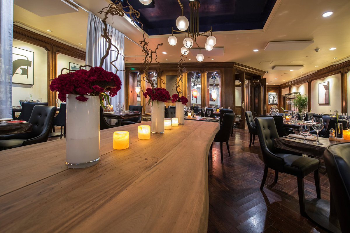 The Red Salt room by @chefdavidburke is a guaranteed good evening. Take our word for it. #GardenCityHotel #ThePreferredLife