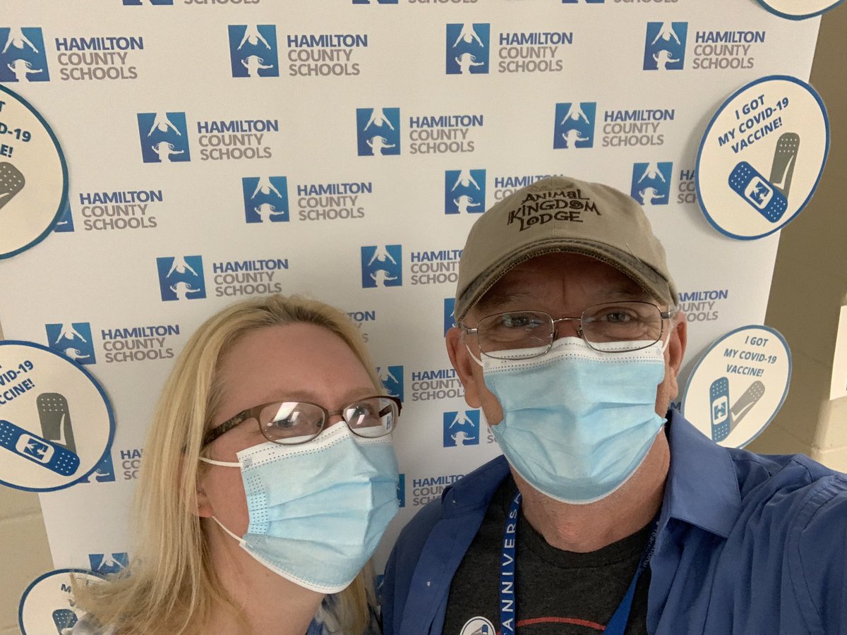anthony_goad's tweet image. Thank you @hamcoschools for helping teachers access the vaccine! #HCSVaccinated #HCS_Science. 18 minutes in and out!