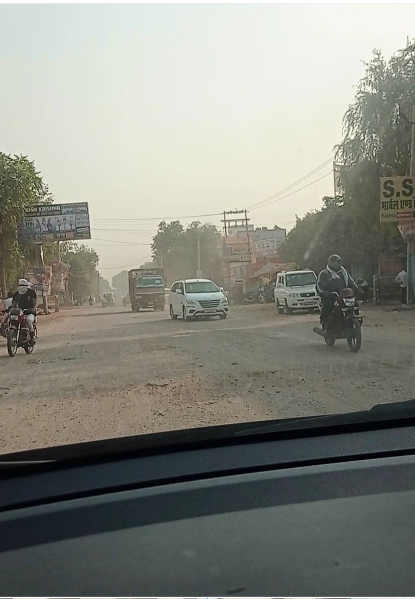 RanbirSw's tweet photo. @cmohry This is condition of Mahendergarh Narnaul road inside municipality limits of Mahendergarh since more than a year. Whole strech from district court, to Rewari mor is in pathetic condition. If you go inside Mahendergarh market side condition is worse. @mlkhattar https://t.co/1Vs3leG2GU