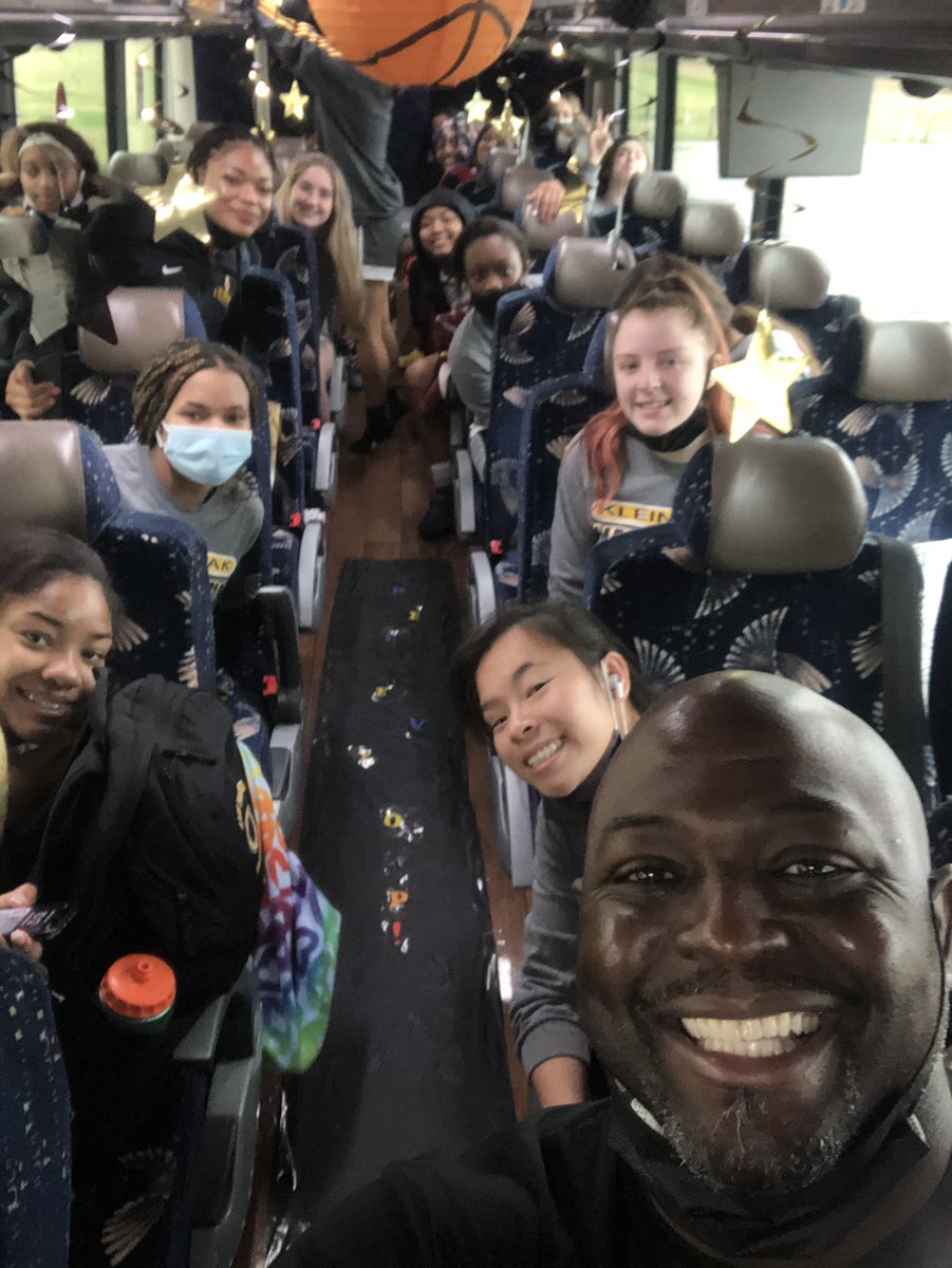 KLEINOAKFB's tweet photo. Good luck ladies! Again, we are so proud of you! Thank you for representing our @KleinOak &amp; @KleinISD  community on and off the court with hard work and determination! #OsUP https://t.co/ZSr6XWJ1En