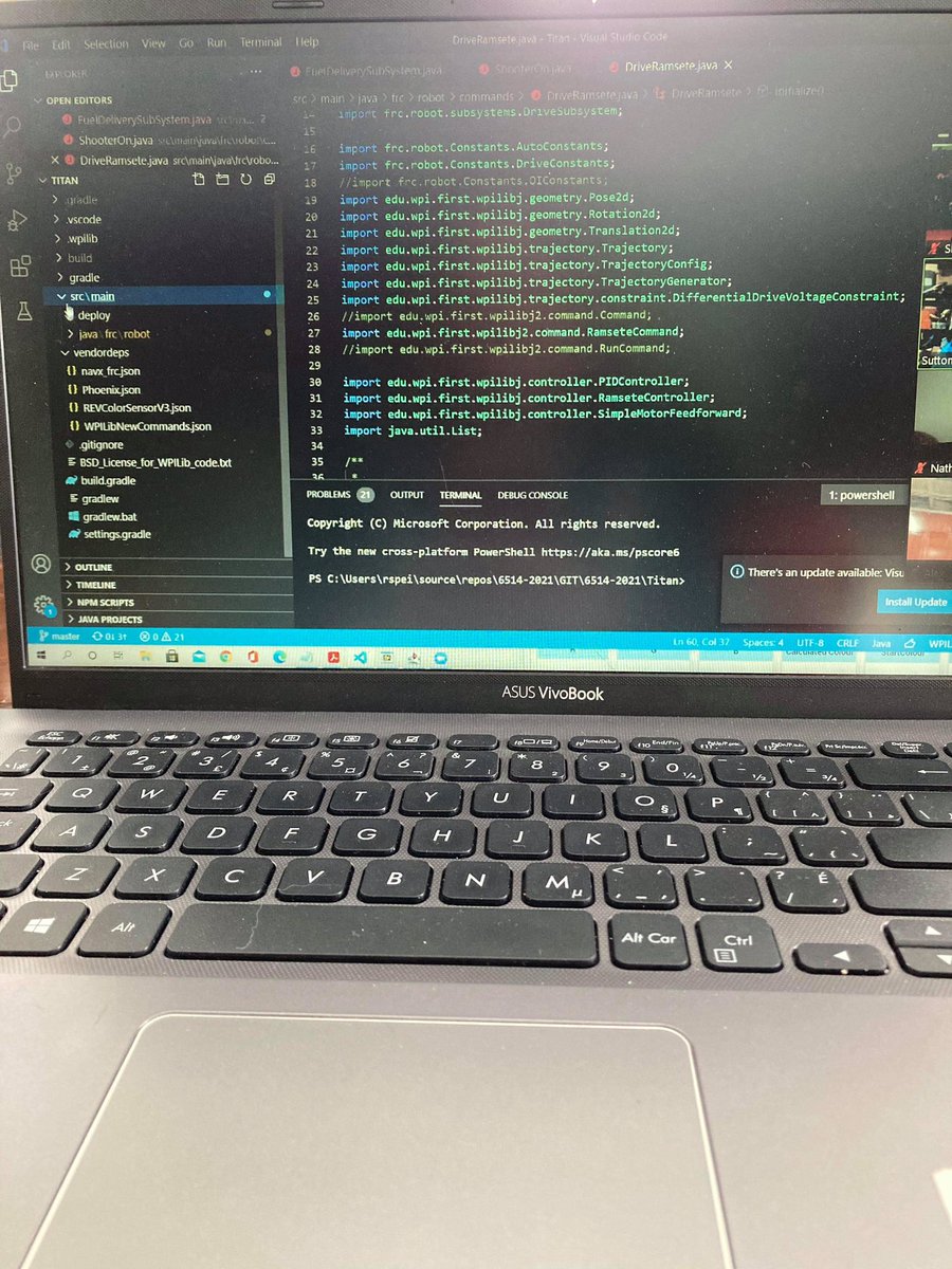 SRL_6514's tweet photo. Our #StemSquad is at it again!  #SabresHavingFun are reviewing the gains made in #code as well as the mechanical / electrical bits on the 🤖 - getting ourselves ready for #FIRSTGameChangers game design submission as well as the skills competition! @CANFIRST @SuttonDHS @FRCTeams https://t.co/SaZ1EkWPCT