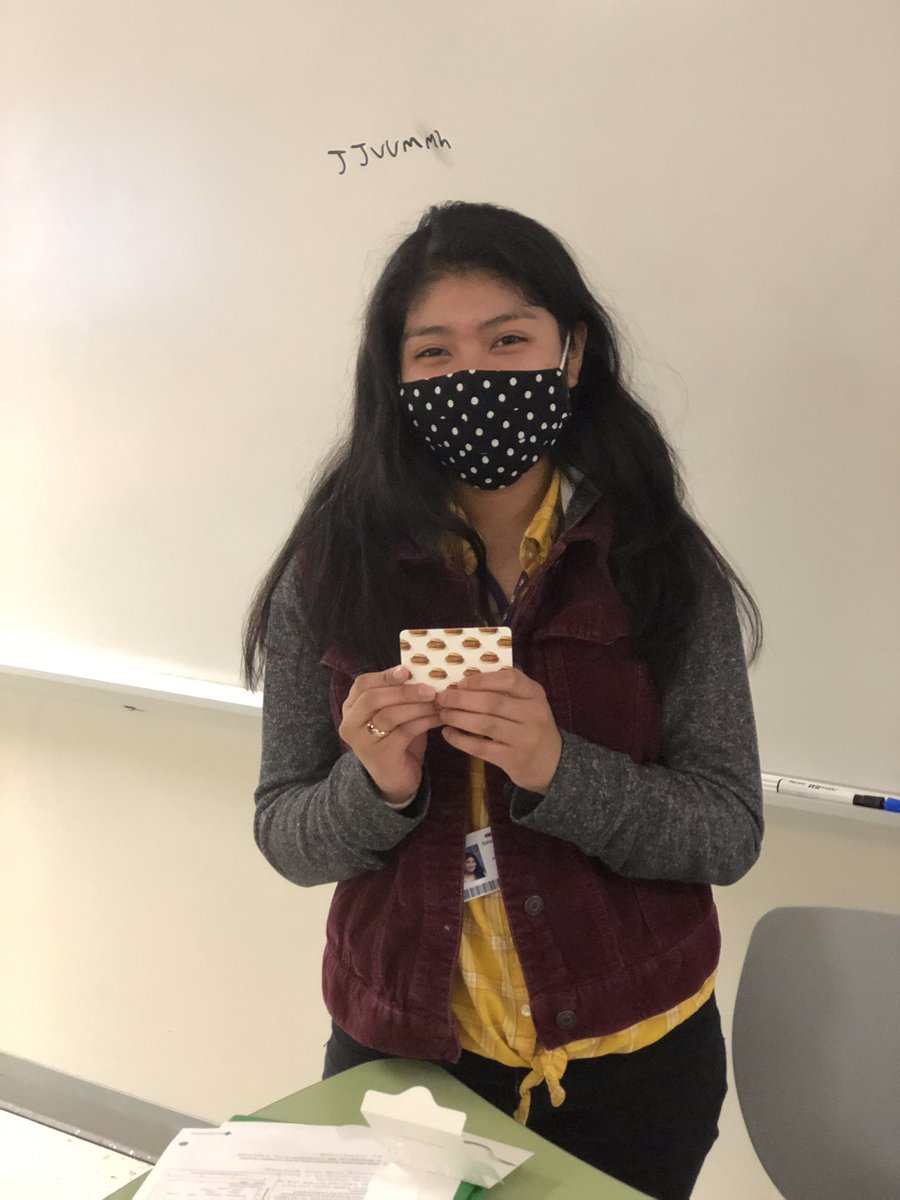 SaludaCounselor's tweet photo. The @SaludaHigh #GoldenGateMovement struck once again, providing kindness, smiles &amp; good cheer throughout the student body Friday morning. Each 2nd block class had a surprise winner of a free @ChickfilA Gift Card! #StayKind #Always #SHSTigerPride #OneSaluda https://t.co/hSaID92Zzd