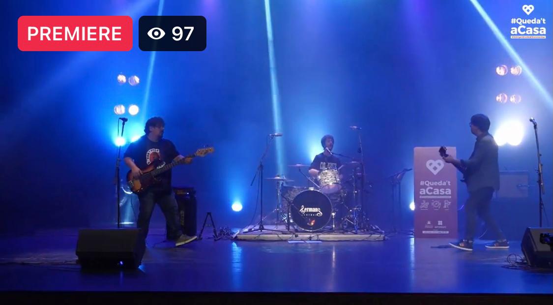 Jan_Borrell's tweet photo. I hem continuat amb un altre gran concert ..el que ens han oferit els Germans brothers que han tocat algunes versions de grans clàssics i també alguna de les cançons pròpies del seu primer disc "la fuente de la juventud" https://t.co/YSQznVpo0n
#OntiFEST
#Ontinyent #Música https://t.co/qC5arvriGV