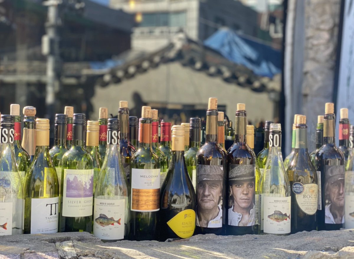 sageseoai's tweet photo. On national #OpenThatBottleNight Emma wondered - Can you really tell the difference between cheap and expensive wine?
https://t.co/3XGBM4ccCk
#wine #Taste #Palete #Somm #Sommelier #OpenTheBottle #Cork #Screwtop #Knowledge #advice #questions #wonder #SageAdvice #askASage https://t.co/EQj38IQvYR